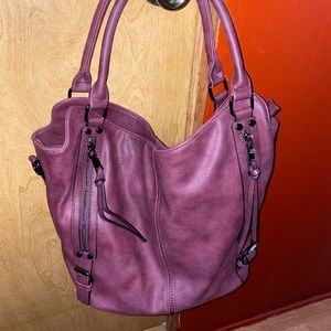 Women’s concealed carry handbag